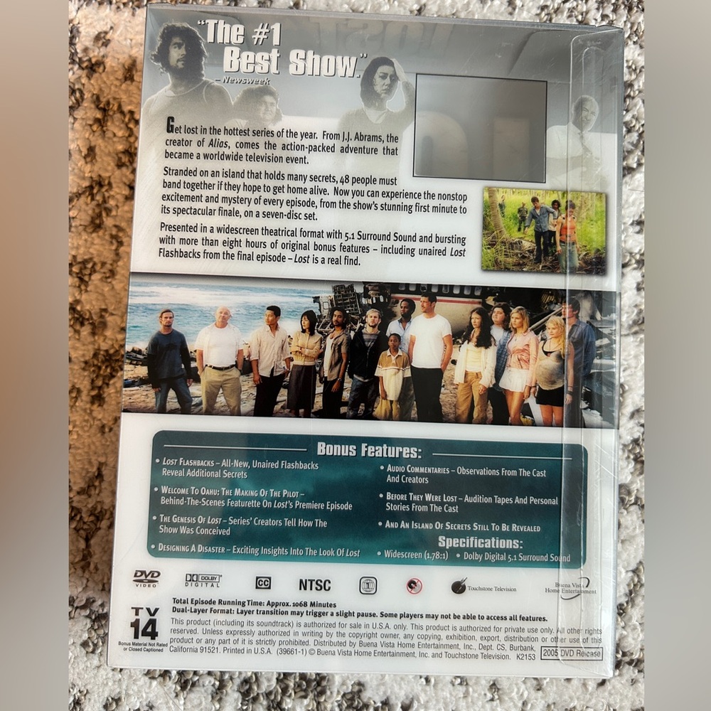 Lost: The Complete First Season 7-Disc DVD Box Set - Picture 2 of 12
